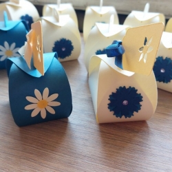 Paper gift boxes